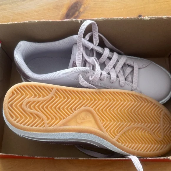 Brand New Nike Women's Court Royale Sneakers - Picture 4 of 7
